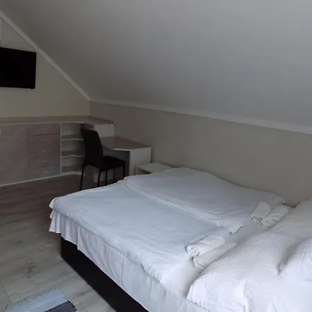 In - Balaton 20030 شقة